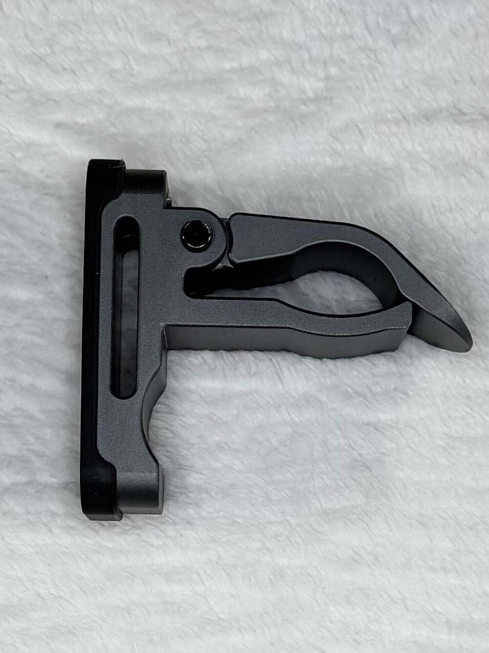 Aluminum Alloy Spring Mounting Cigar Holder Rubberized Base, Fits 30-60 Ring